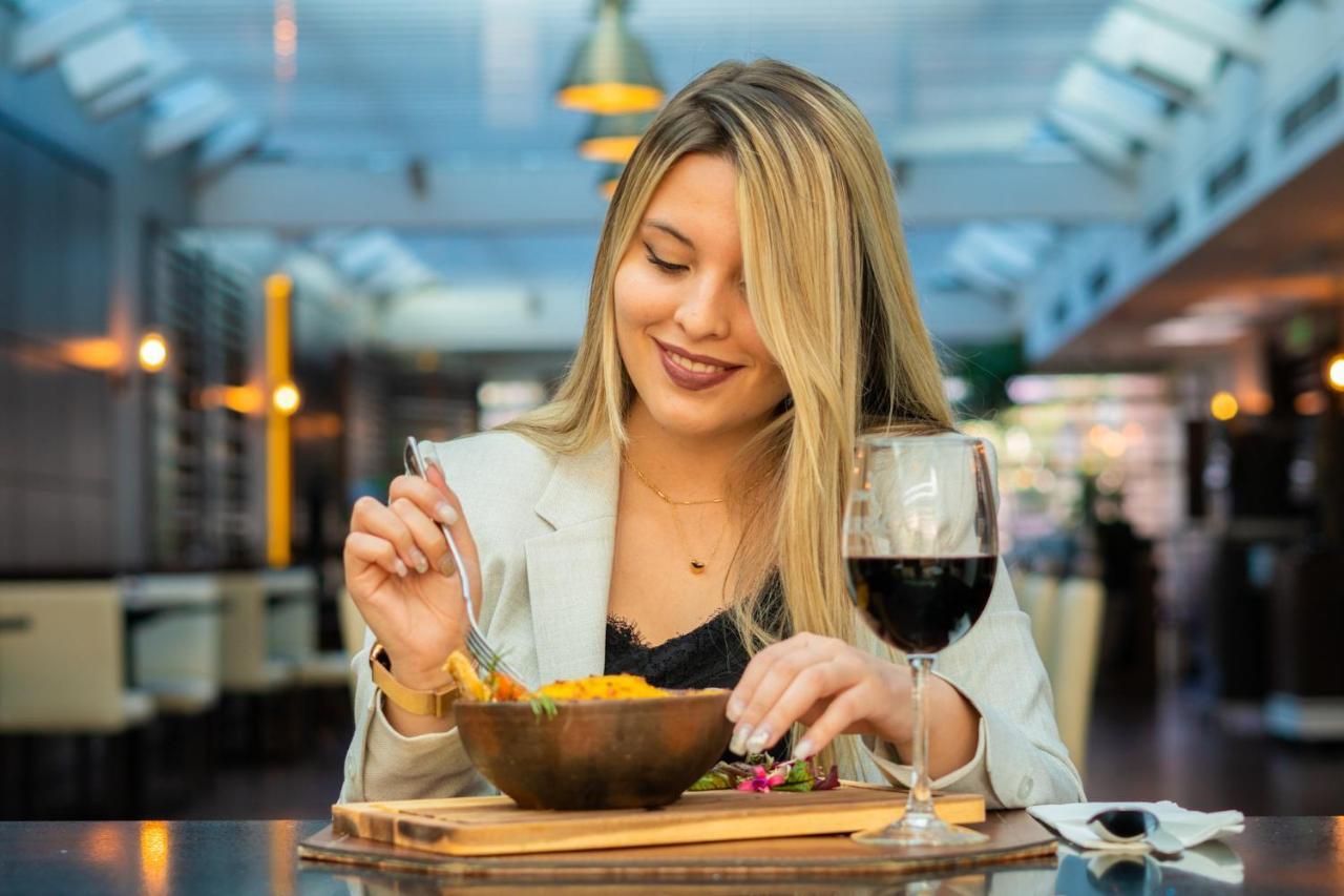 Four Points By Sheraton سانتياغو المظهر الخارجي الصورة